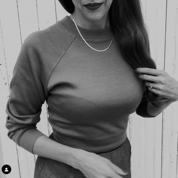 Handmade in USA: Revelle Collection cropped raglan wool and rayon sweatshirt - Picture 3 of 10